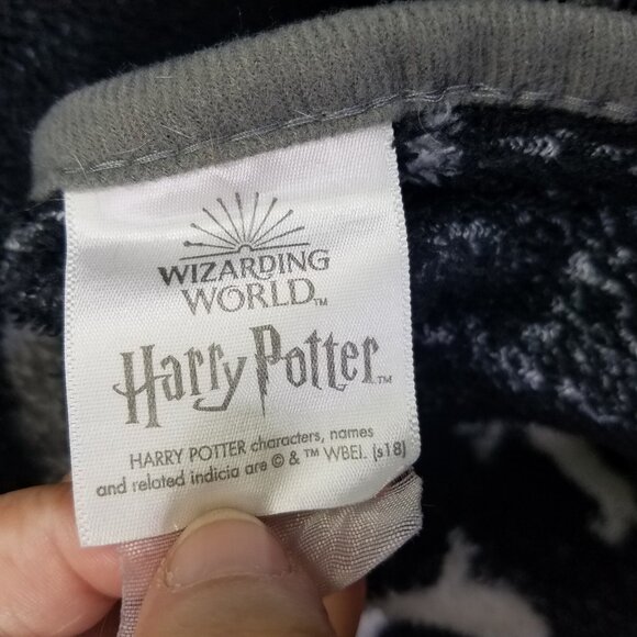 HARRY POTTER Super Soft Plush Blanket Throw 60"x90" Black White Houses Wand Hat - Picture 8 of 12